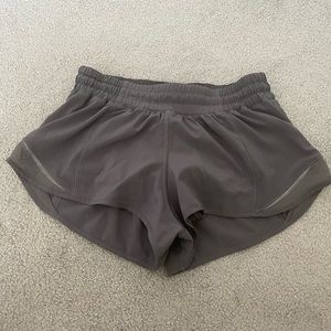 Lululemon Hotty Hot Short 2.5”